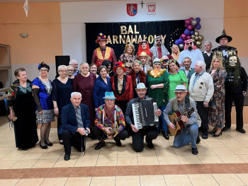 Karnawałowy bal przebierańc&oacute;w w Klubie Seniora